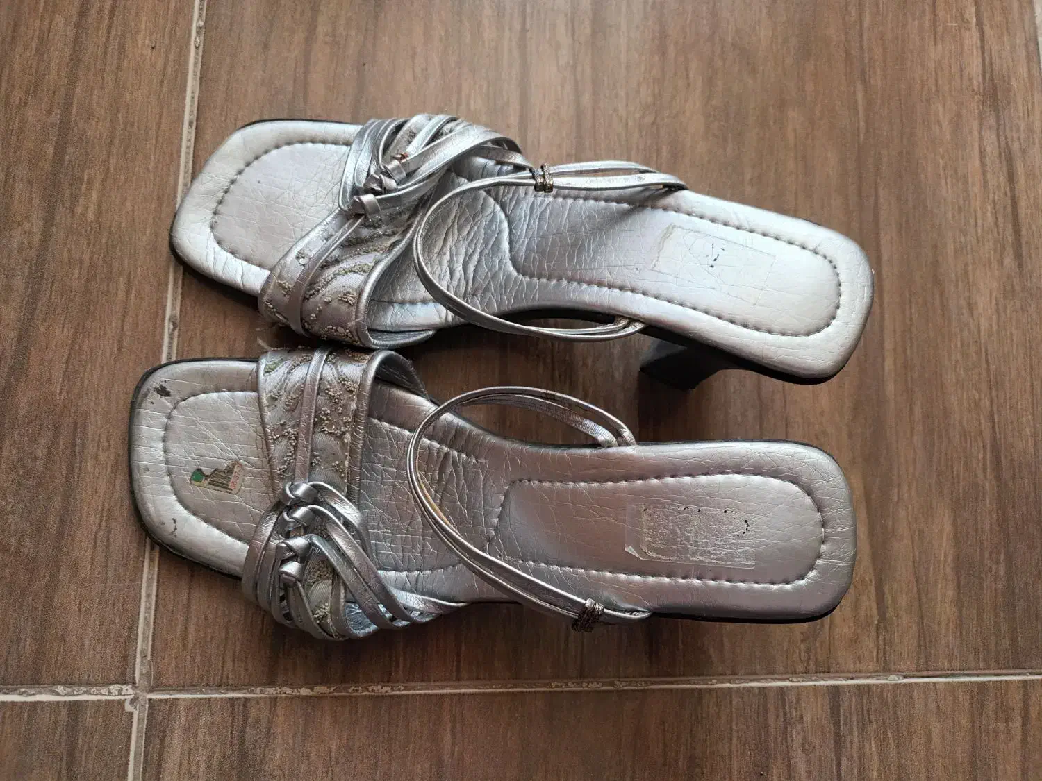 یکی سایز ۳۹ یکی سایز ۴۰|کیف، کفش، کمربند|کرمان, |دیوار