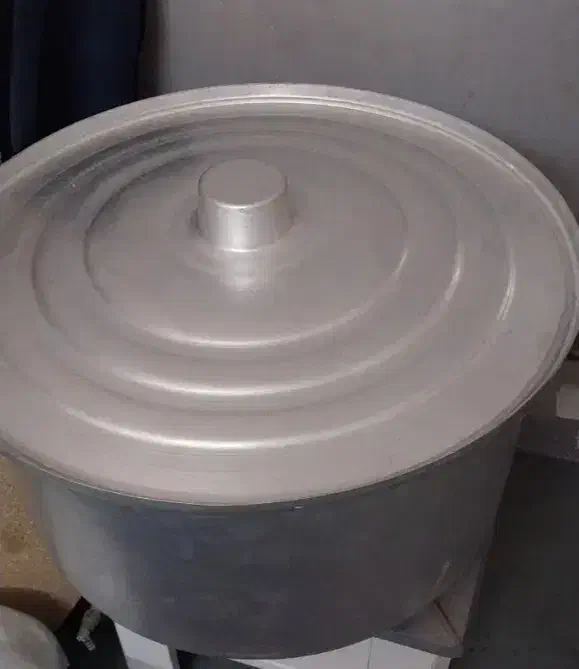 قابلمه بزرگ|ظروف پخت‌وپز|چناران, |دیوار