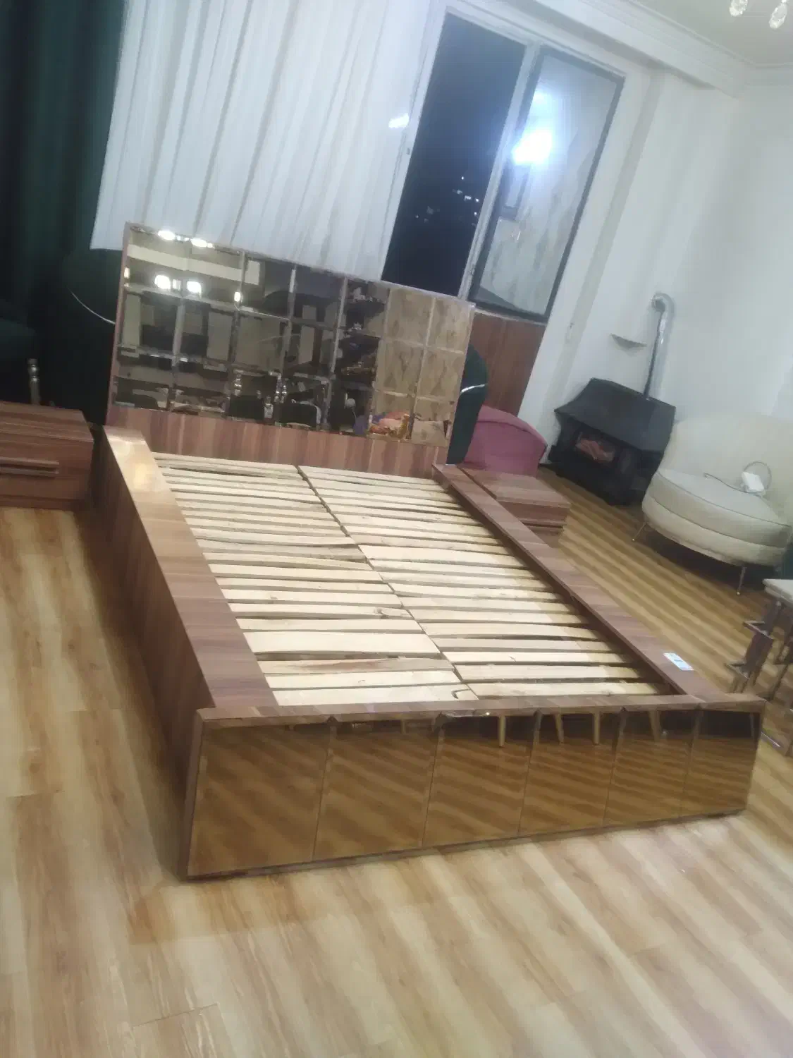 تخت|تشک تختخواب|مشهد, استاد یوسفی (شهرک غرب)|دیوار