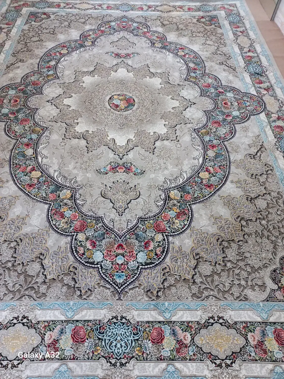 فرش 700شانه تک بافت تمیز و قیمت مناسب|فرش|بندر ترکمن, |دیوار