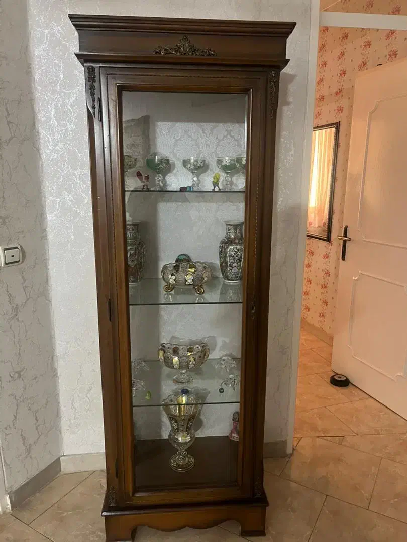 ویترین چوبی سالم|بوفه، ویترین، کنسول|ری, هاشم‌آباد|دیوار