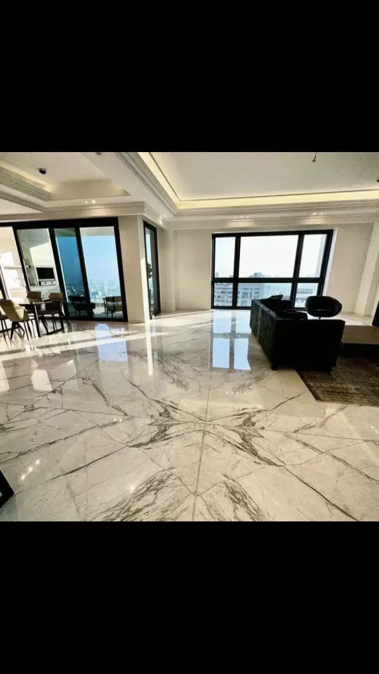 فرمانیه شرقی برج باغ طبقه هفتم/ ۲۴۰متر