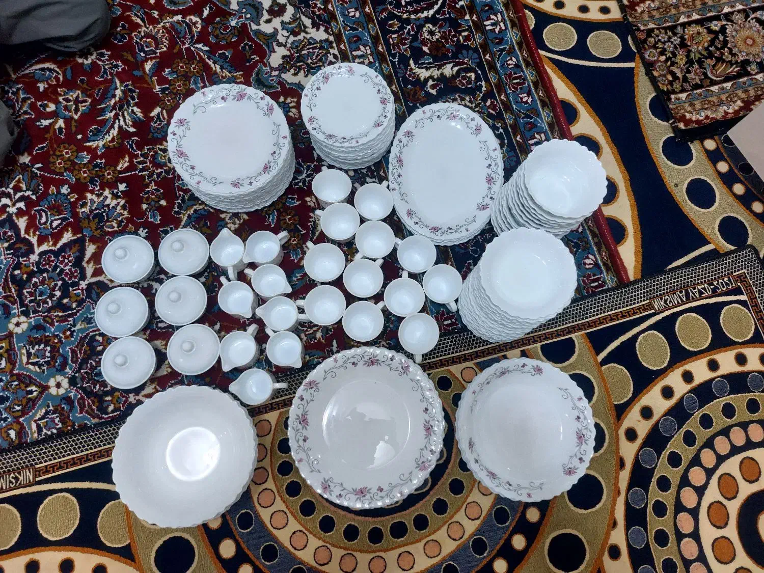 سرویس کامل ۳۰نفره|ظروف سرو و پذیرایی|پیرانشهر, |دیوار