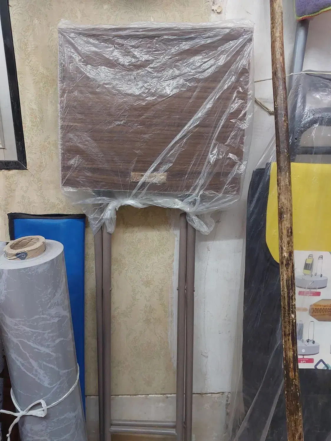 فروشی|میز و صندلی غذاخوری|برخوار, |دیوار