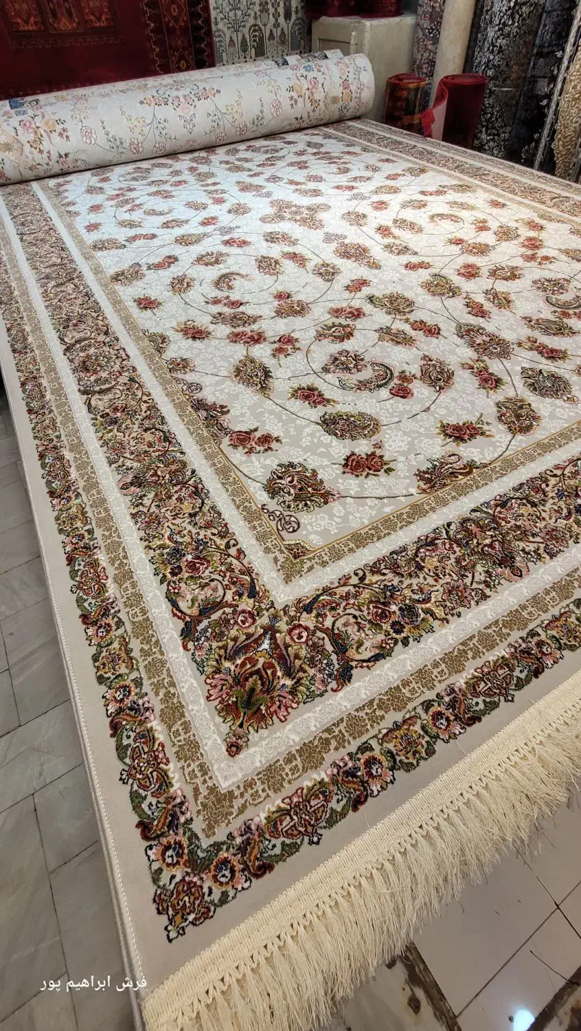 فرش بزگهر کاشان برند ۱۲۰۰|فرش|مشهد, چهارباغ|دیوار