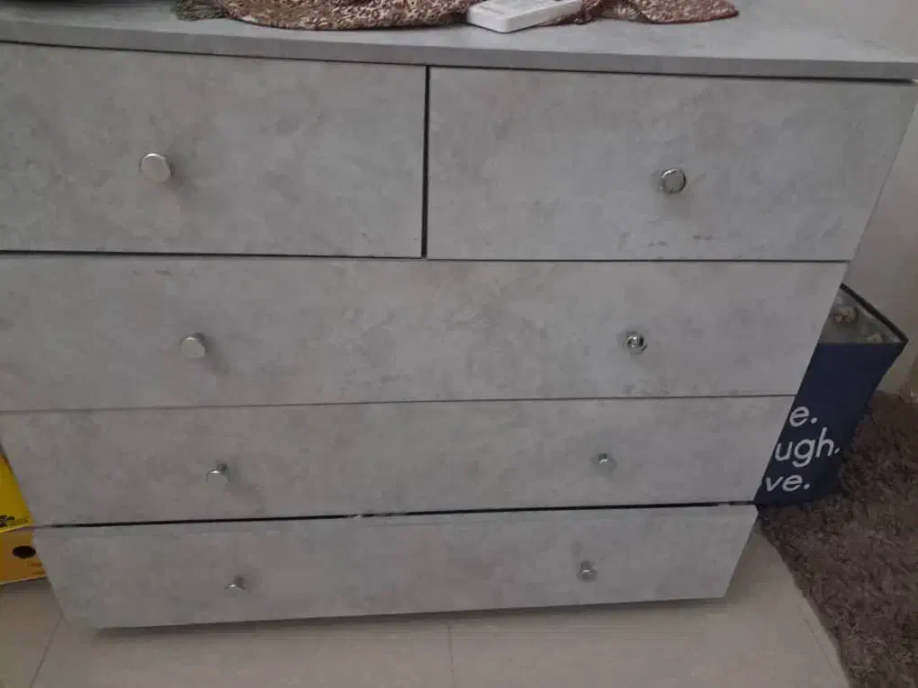 فروش لوازم خانه بدلیل مهاجرت|جاکفشی، کمد، دراور|کیش, |دیوار