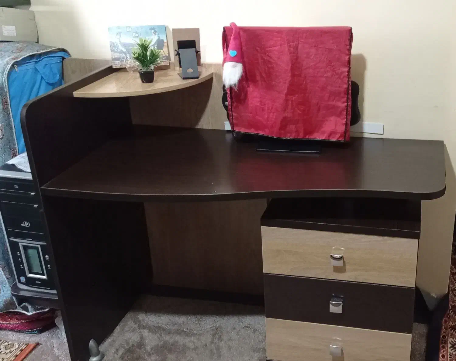 میز تحریر ام دی اف  شیک و تمیز با سه کشو جادار|میز تحریر و کامپیوتر|تهران, شهرک ولیعصر جنوبی|دیوار