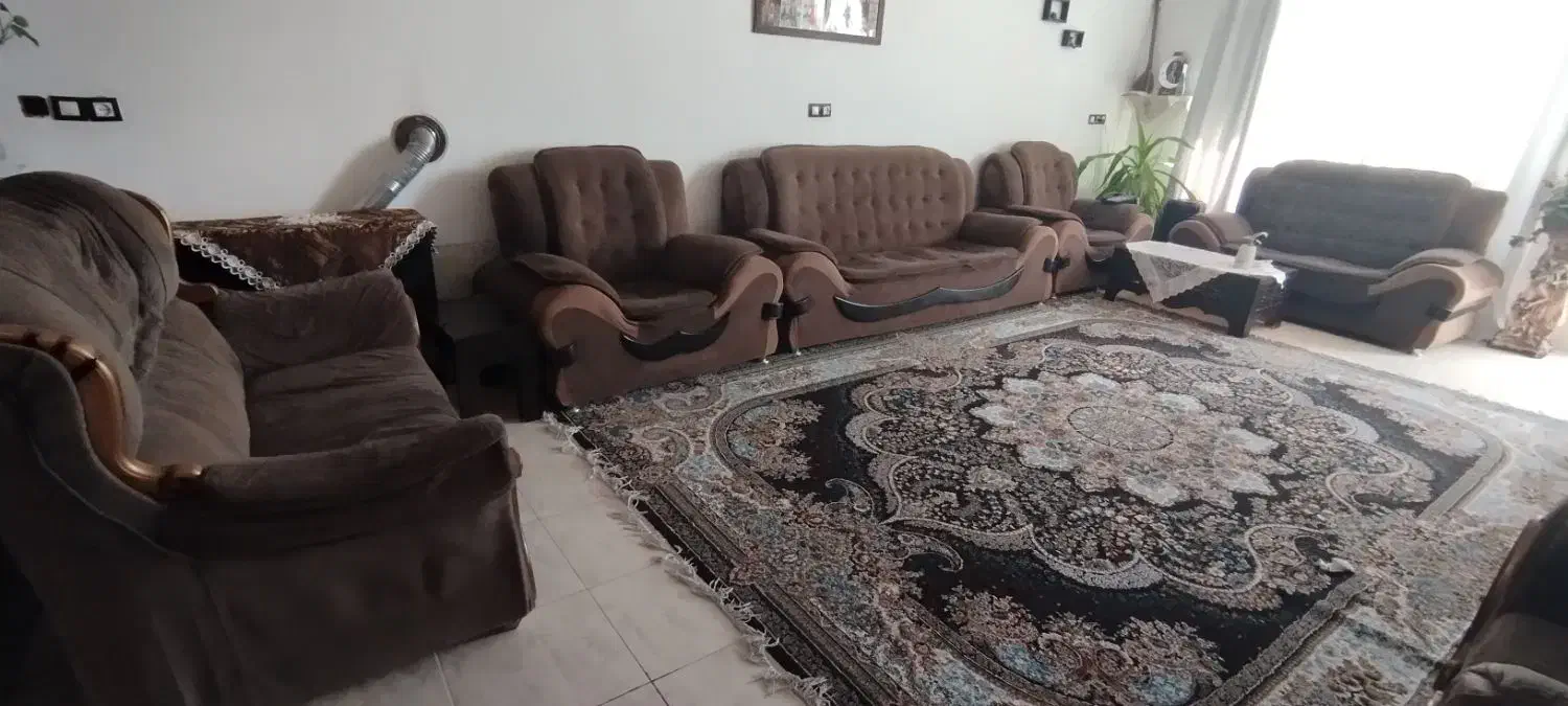 تعدادی مبل به فروش میرسد.|مبلمان خانگی و میز عسلی|فسا, |دیوار