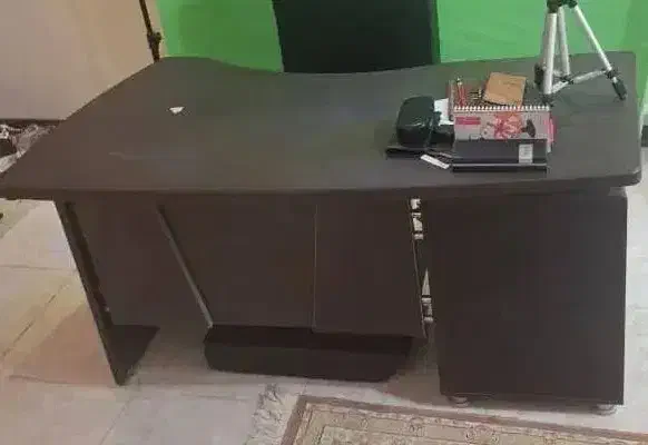 میز تحریر ، منشی|مبلمان اداری|شاهینشهر, فردوسی|دیوار