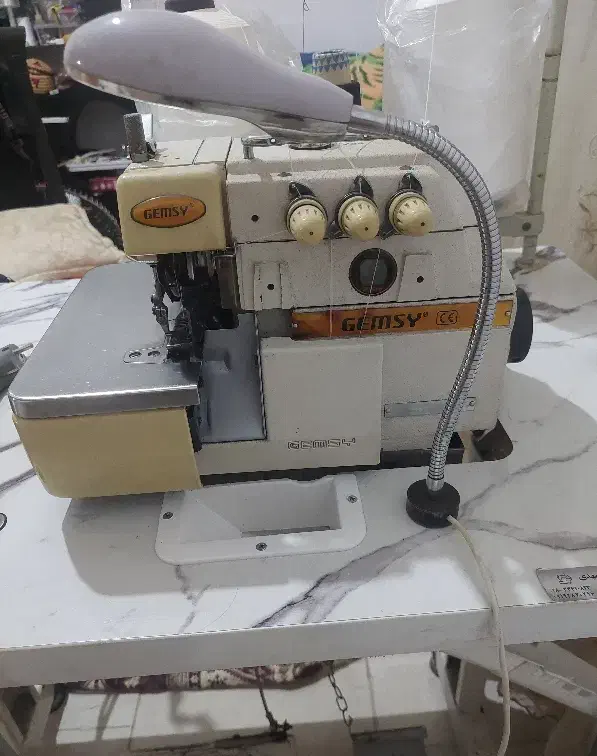 سردوز سه نخ جمسی|چرخ خیاطی و ریسندگی|تاکستان, |دیوار