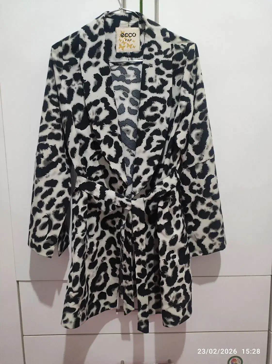 مانتو|لباس|مشهد, طبرسی شمالی|دیوار