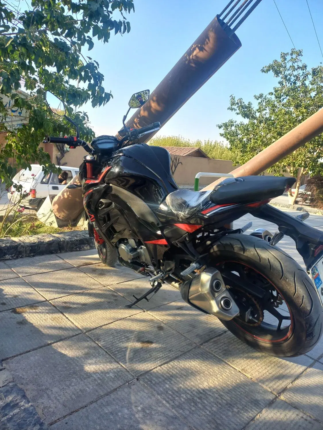 z1000سالم|موتورسیکلت|خمینیشهر, |دیوار