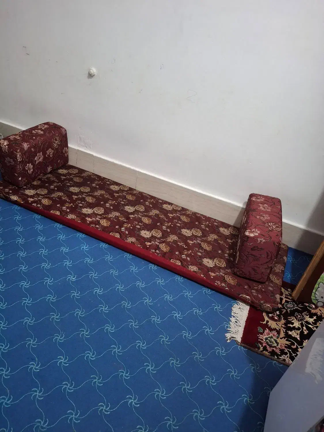 تشک و تکیه|رختخواب، بالش، پتو|ایذه, |دیوار