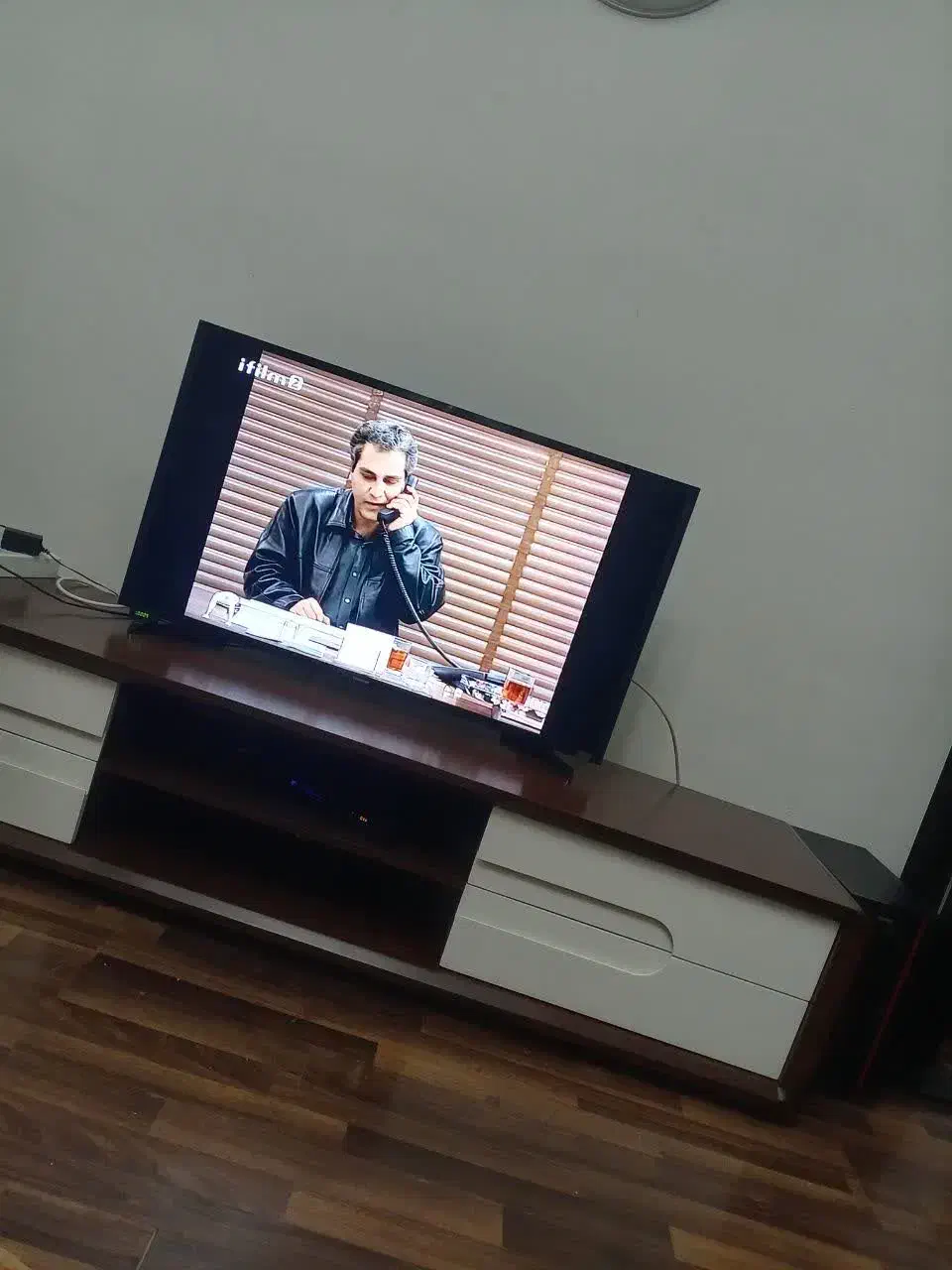 LEDسامسونگ ۴۰اینچ سالم و نو|تلویزیون و پروژکتور|بومهن, |دیوار