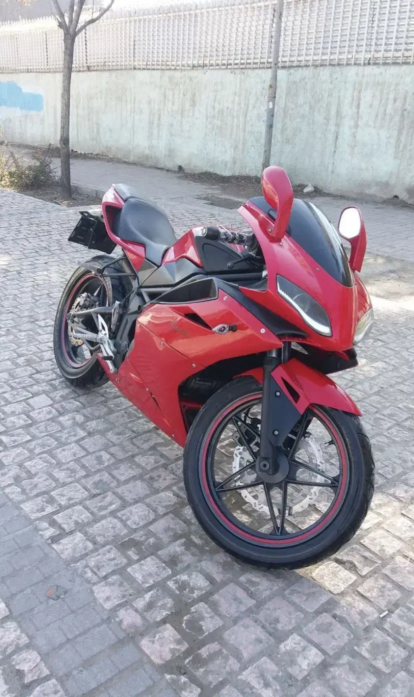 مگلی ۲۵۰ تمیز معاوضه دارم با پراید .ریس سنگین کیپس|موتورسیکلت|مشهد, هنرستان|دیوار