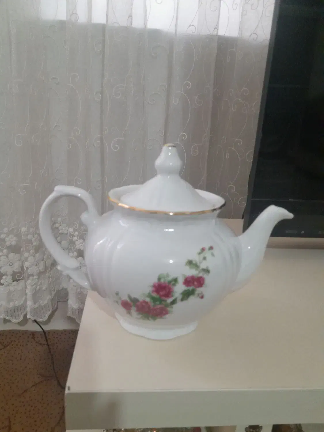 قوری گل سرخ زرین نو قیمت ۸۰۰،۰۰۰هزارتومان|سماور، چای‌ساز، قهوه‌ساز|تهران, یافت‌آباد|دیوار