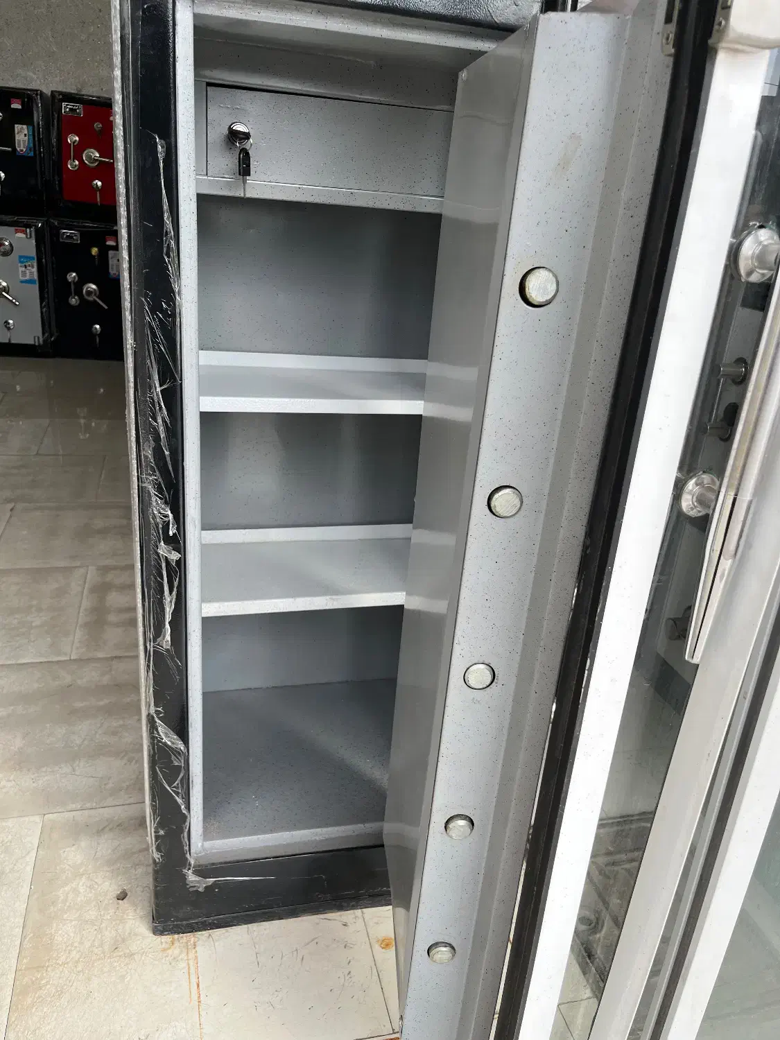 گاوصندوق 300kmmmm/سوپر آلیاژی /ایرانکاوه /خامنه ای|ابزارآلات|یزد, |دیوار