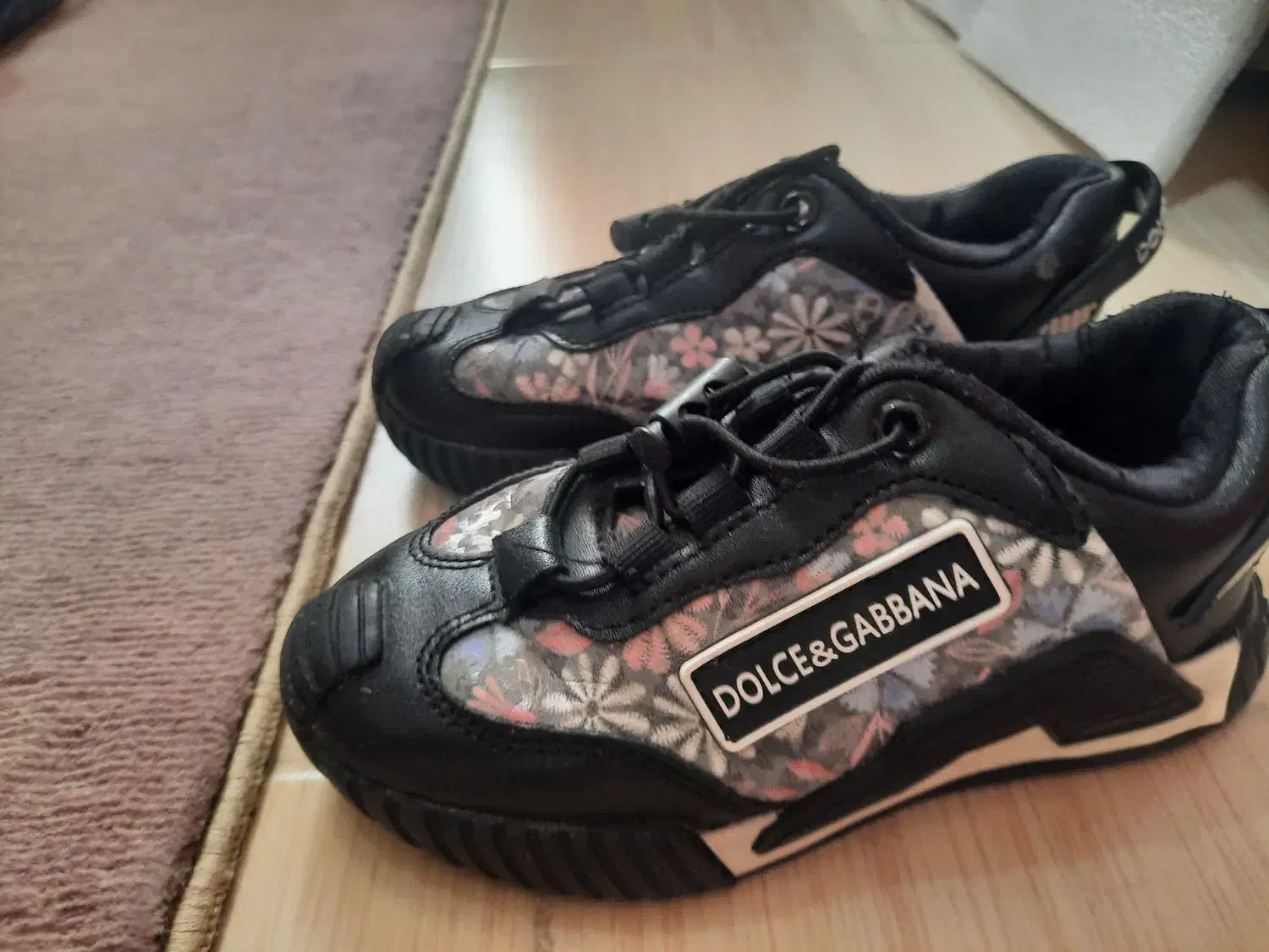 کفش و لباس بچگانه|کفش و لباس بچه|شیراز, انجیره|دیوار