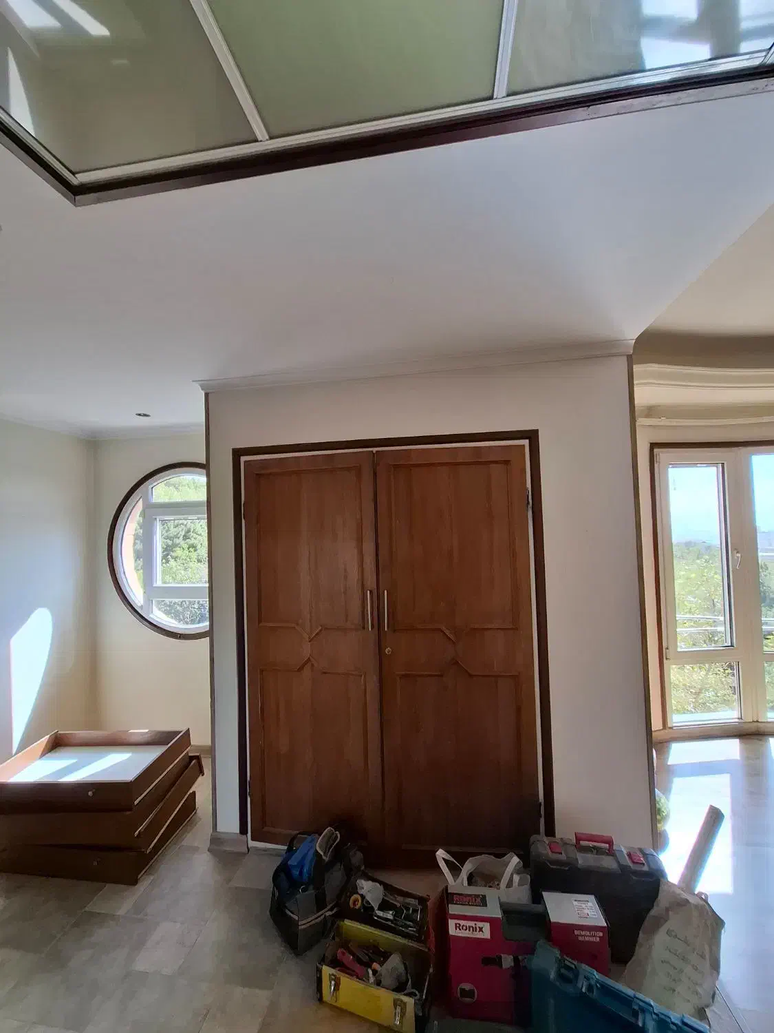 در کمد دیواری تمام چوب|جاکفشی، کمد، دراور|تهران, جماران (نیاوران)|دیوار