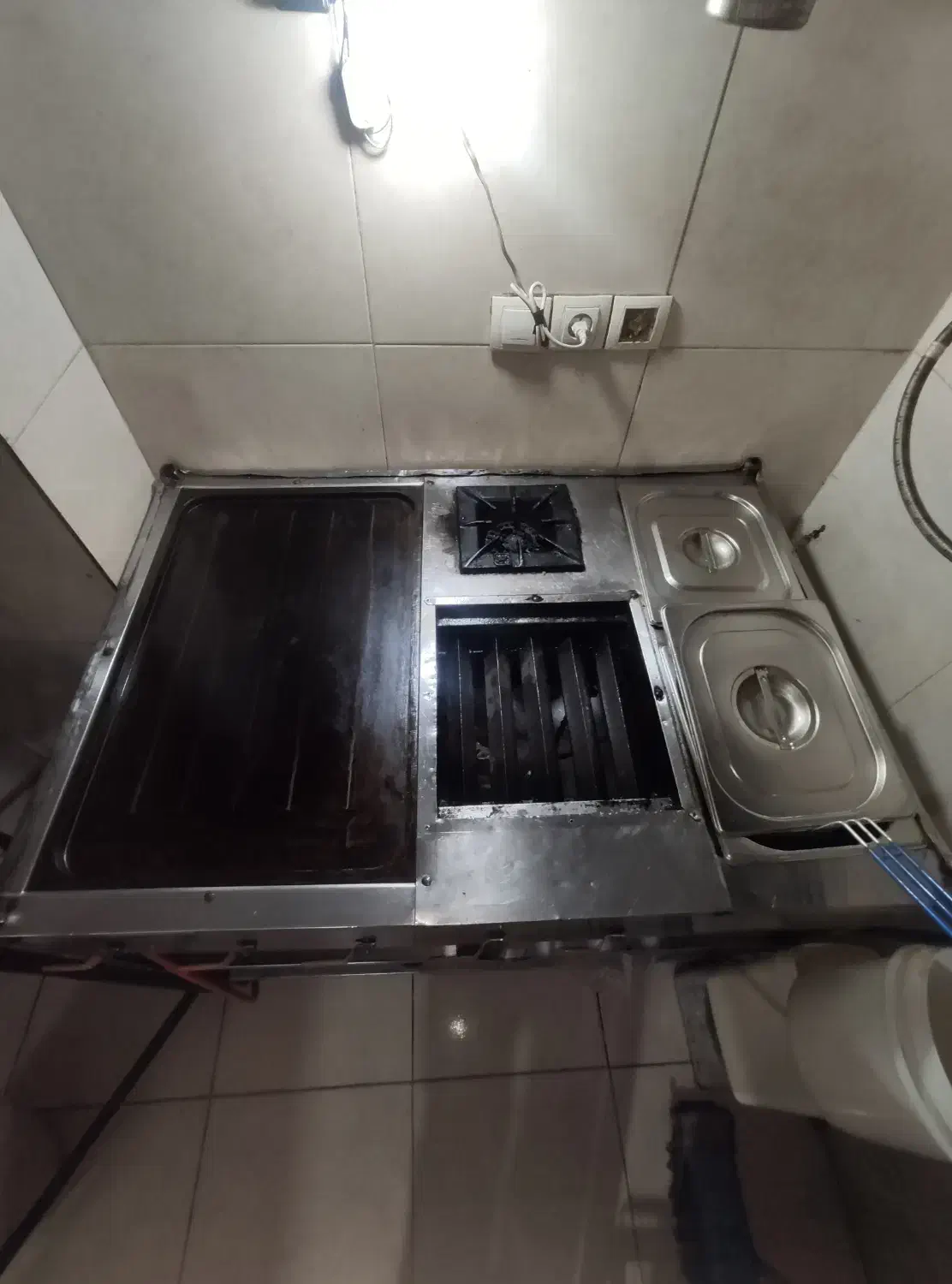 سرخ کن ساندویچ و سرخ کن|کافی‌شاپ و رستوران|اصفهان, باغ دریاچه|دیوار