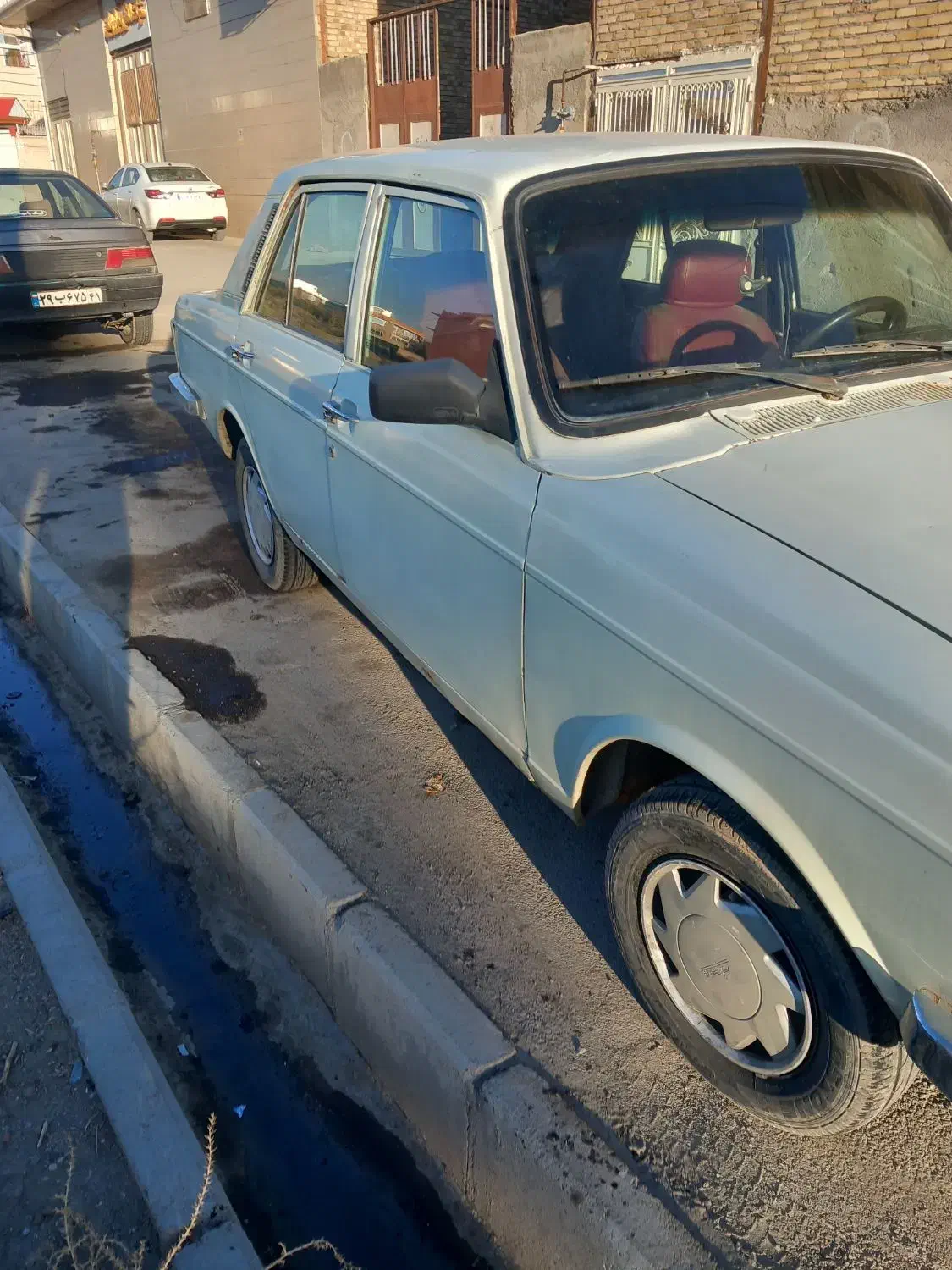 پیکان ۸۳ زیر خاکی و تمیز|خودرو سواری و وانت|بروجرد, |دیوار