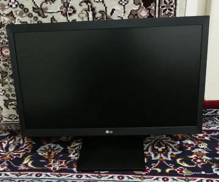 مانیتور ۱۹.۵ اینچ LG|قطعات و لوازم جانبی رایانه|اسلام‌شهر, شهرک امام حسین (میان آباد)|دیوار