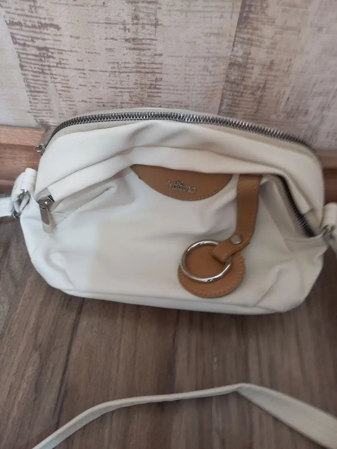 کیف|کیف، کفش، کمربند|بندر انزلی, معلم|دیوار