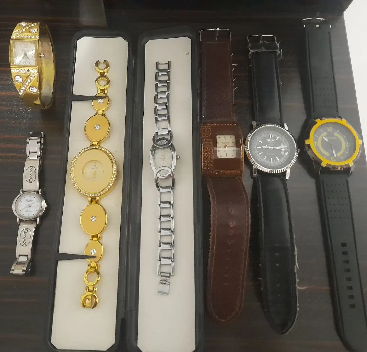 تعدادی ساعت مچی|ساعت|قم, باغ کرباسی|دیوار