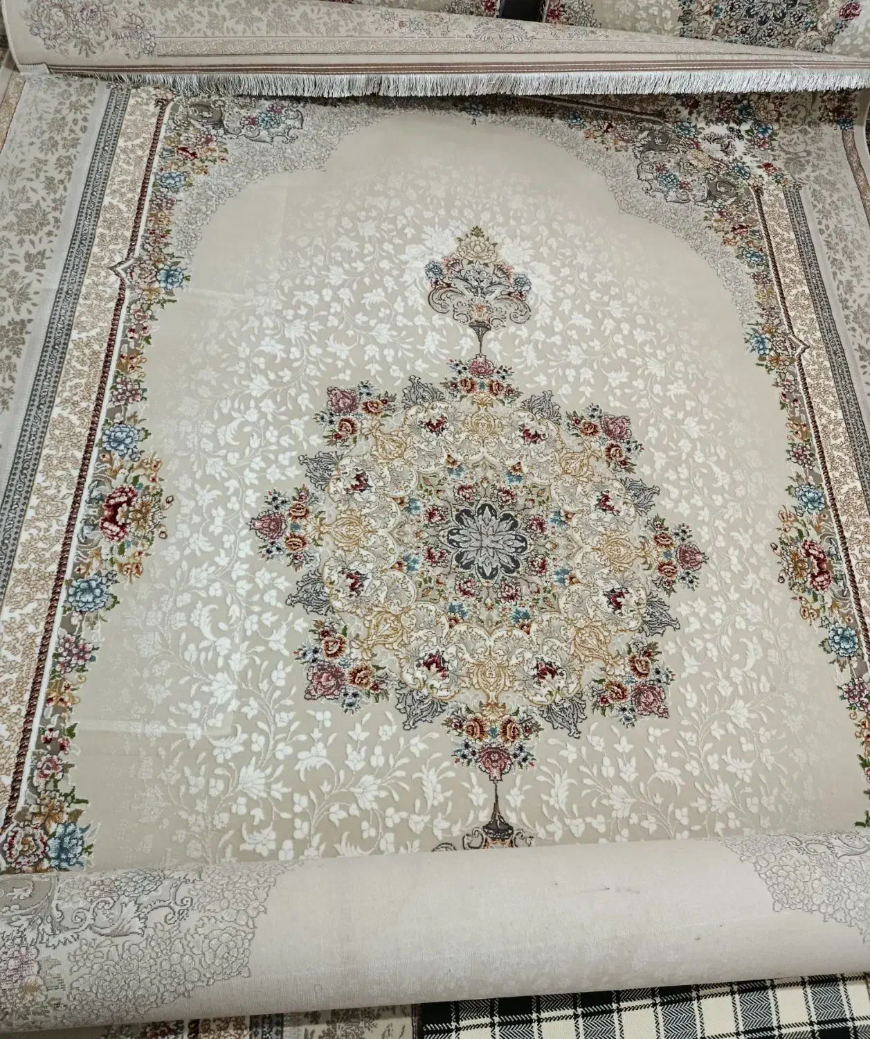 یک تخته فرش ۶متری تازه ونو|فرش|مریوان, |دیوار