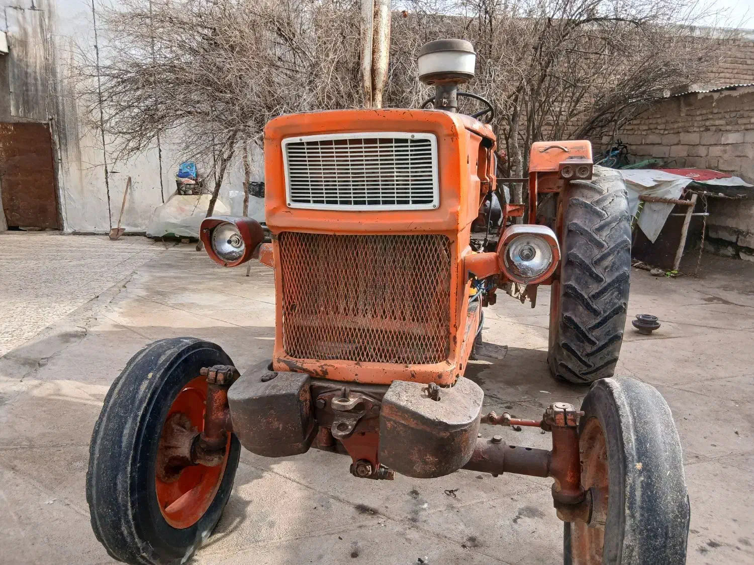 تراکتوررومانی|خودرو سنگین|خرم‌آباد, |دیوار