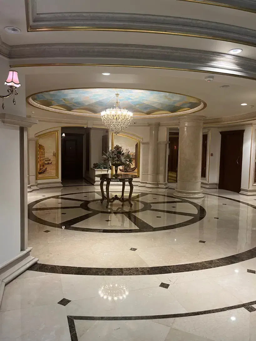 ۱۶۰ متر یارمحمدی/رهن و اجاره/استخر فعال/۲ پارکینگ