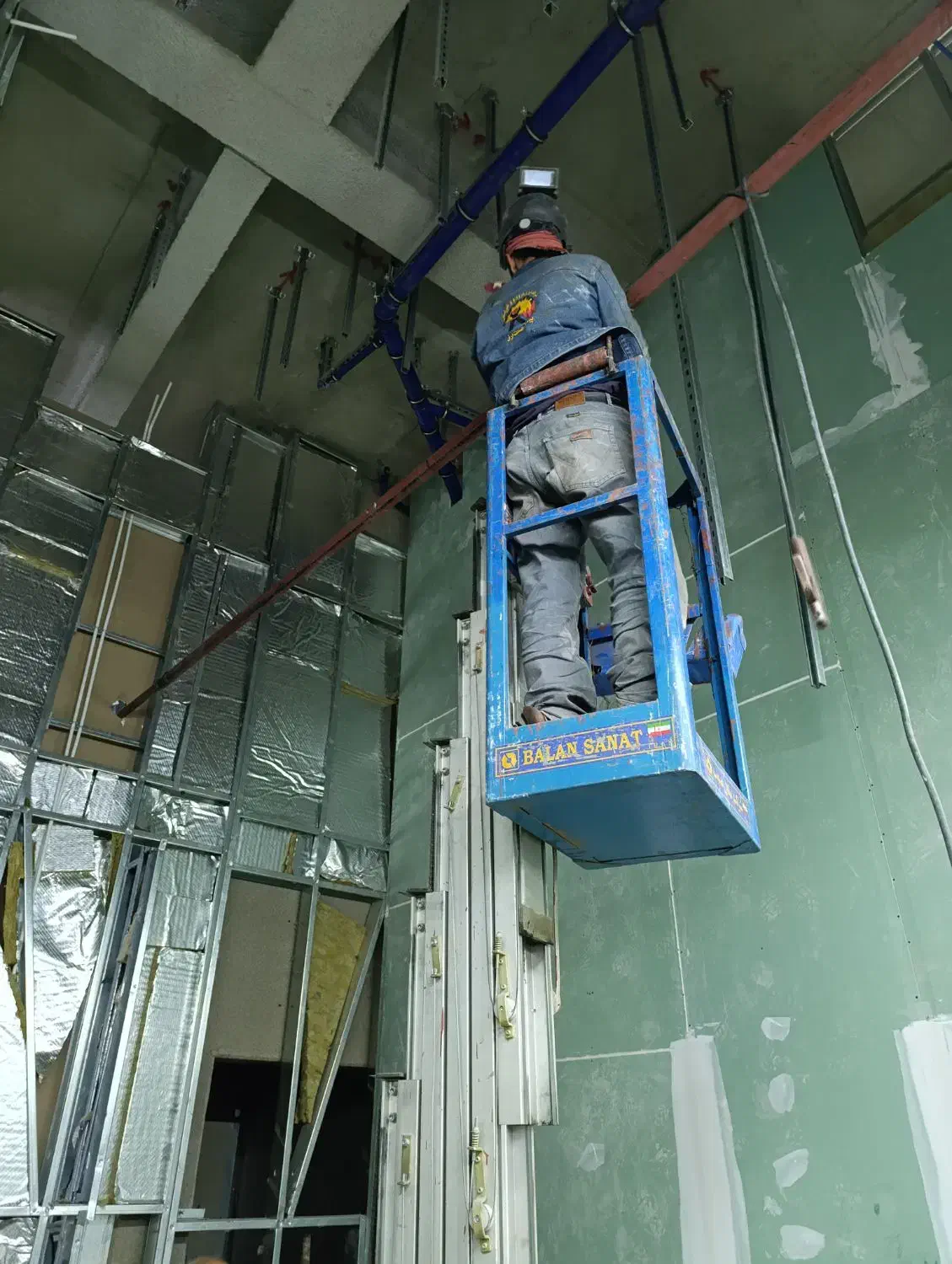 اکیپ تاسیسات کنترات لوله کش ، عایقکار ، نصب فنکوئل|استخدام معماری، عمران و ساختمانی|قم, مسکن مهر|دیوار