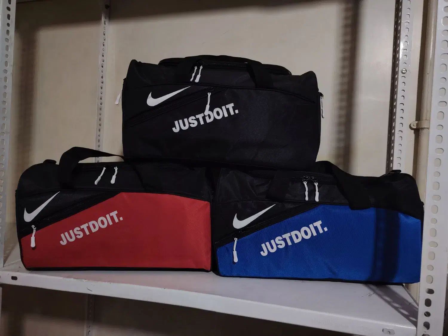 ساک ورزشی نایک (قیمت تولیدی)|کیف، کفش، کمربند|اصفهان, باتون|دیوار