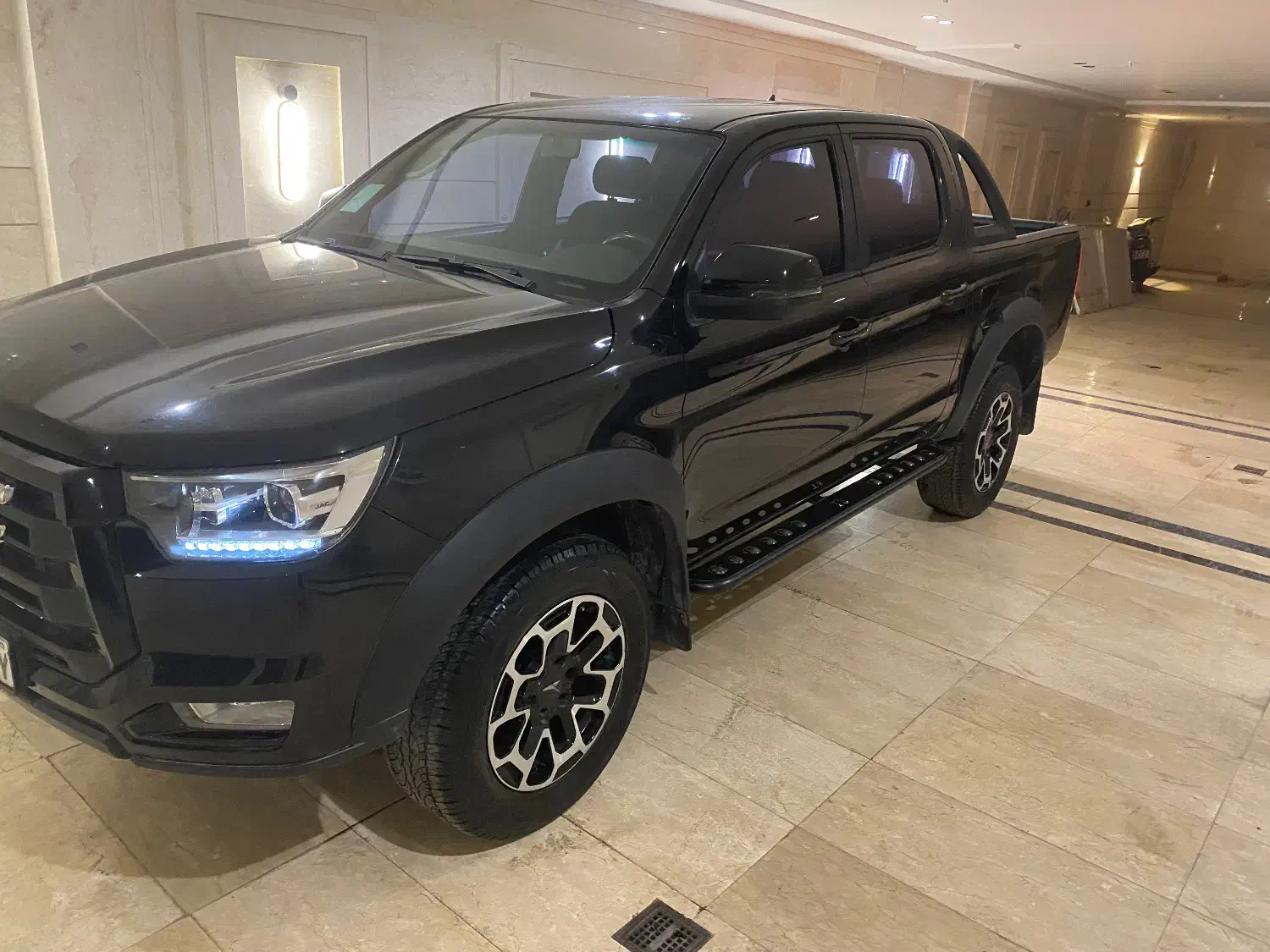 کی ام سی t8 مدل ۴۰۱|خودرو سواری و وانت|مشهد, شهید فرامرز عباسی|دیوار