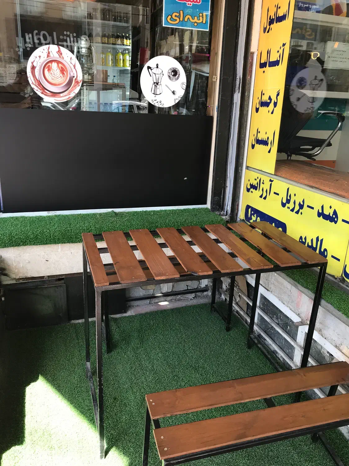 تابلو کافه میز و صندلی و قفسه پیشخوان پرچم ساحلی|کافی‌شاپ و رستوران|کوهدشت, |دیوار