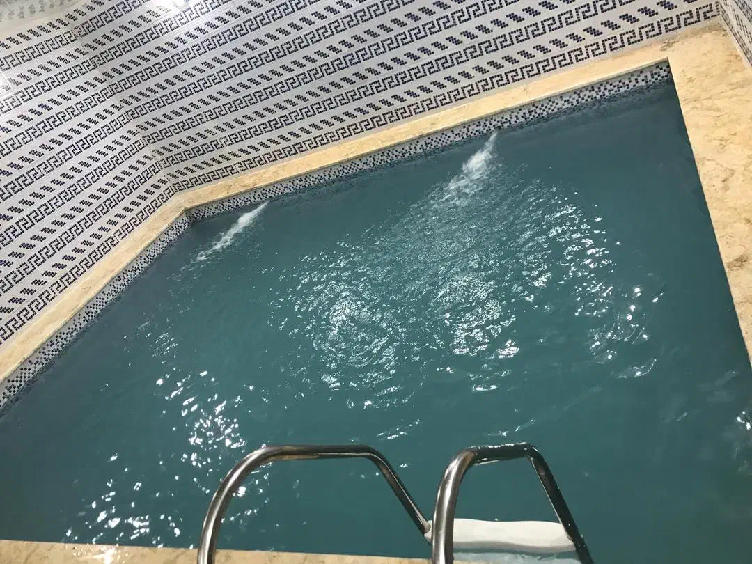 اجاره استخر آبگرم|اجارهٔ کوتاه‌مدت ویلا و باغ|اصفهان, بهارستان|دیوار