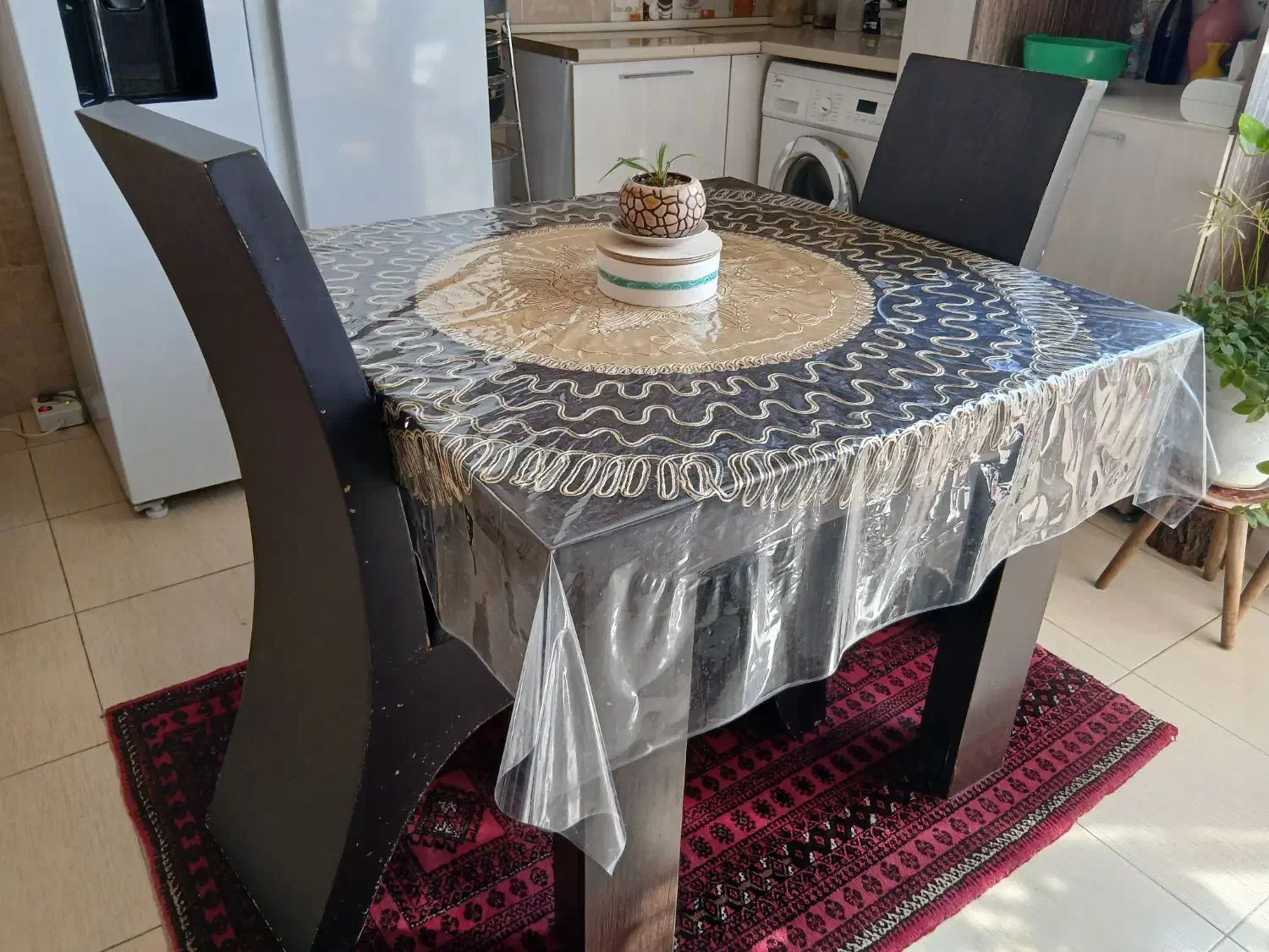 میز ناهارخوری|میز و صندلی غذاخوری|نیشابور, گنبد سبز|دیوار