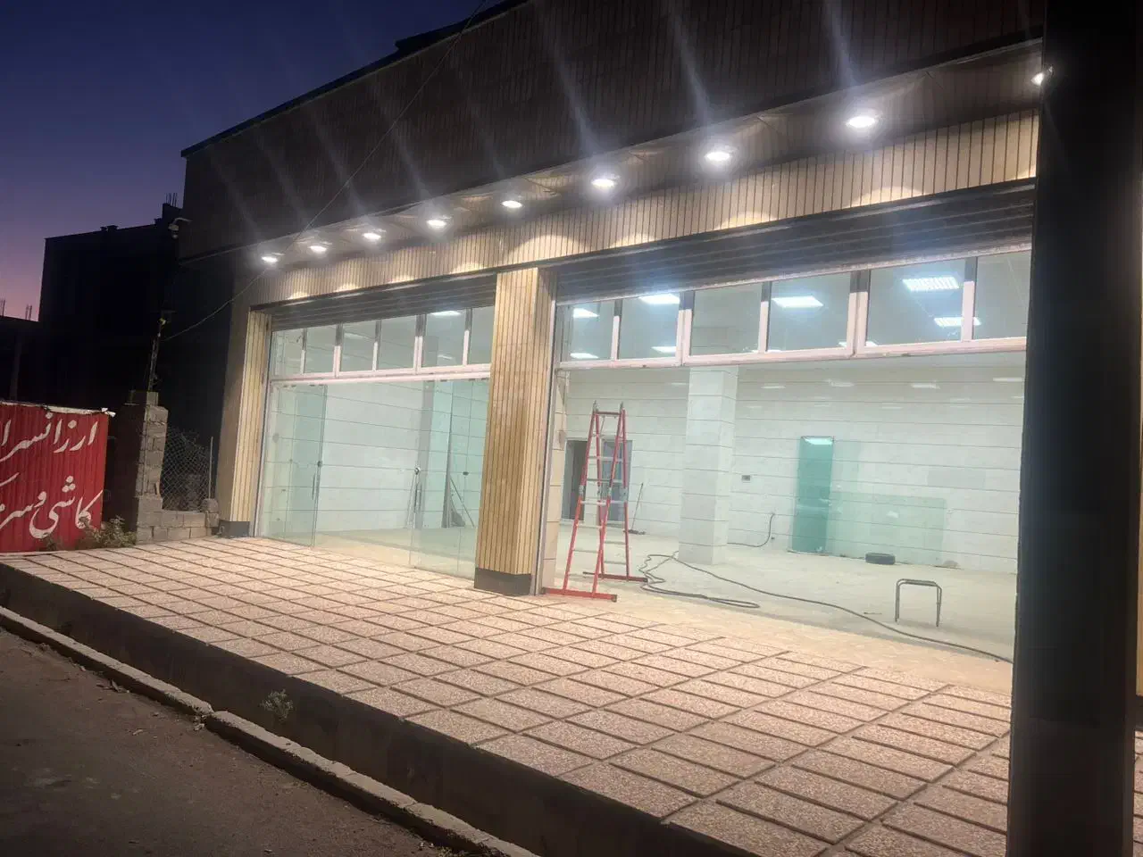 اجاره ملک تجاری|اجارهٔ مغازه و غرفه|ایوان, |دیوار