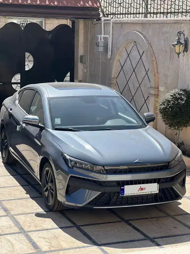 کی ام سی j7 مدل ۱۴۰۳ خاکستری مشابه صفر|خودرو سواری و وانت|محلات, |دیوار