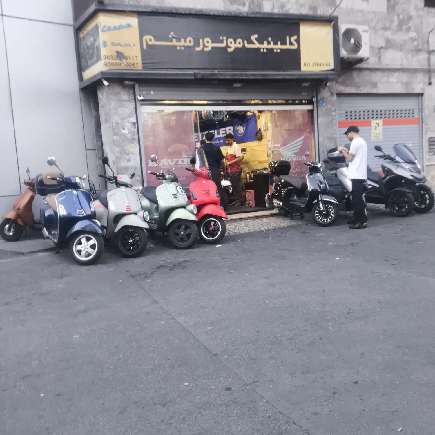 تعدادی موتور ساز ماهر و نیمه ماهر|استخدام صنعتی، فنی، مهندسی|تهران, قلهک|دیوار