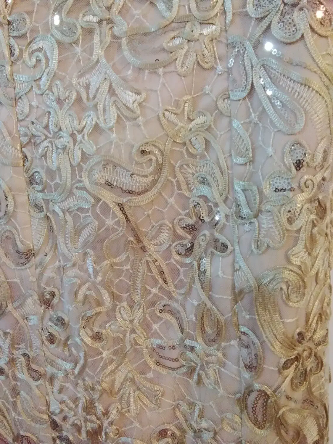 لباس مجلسی|لباس|ایوان, |دیوار