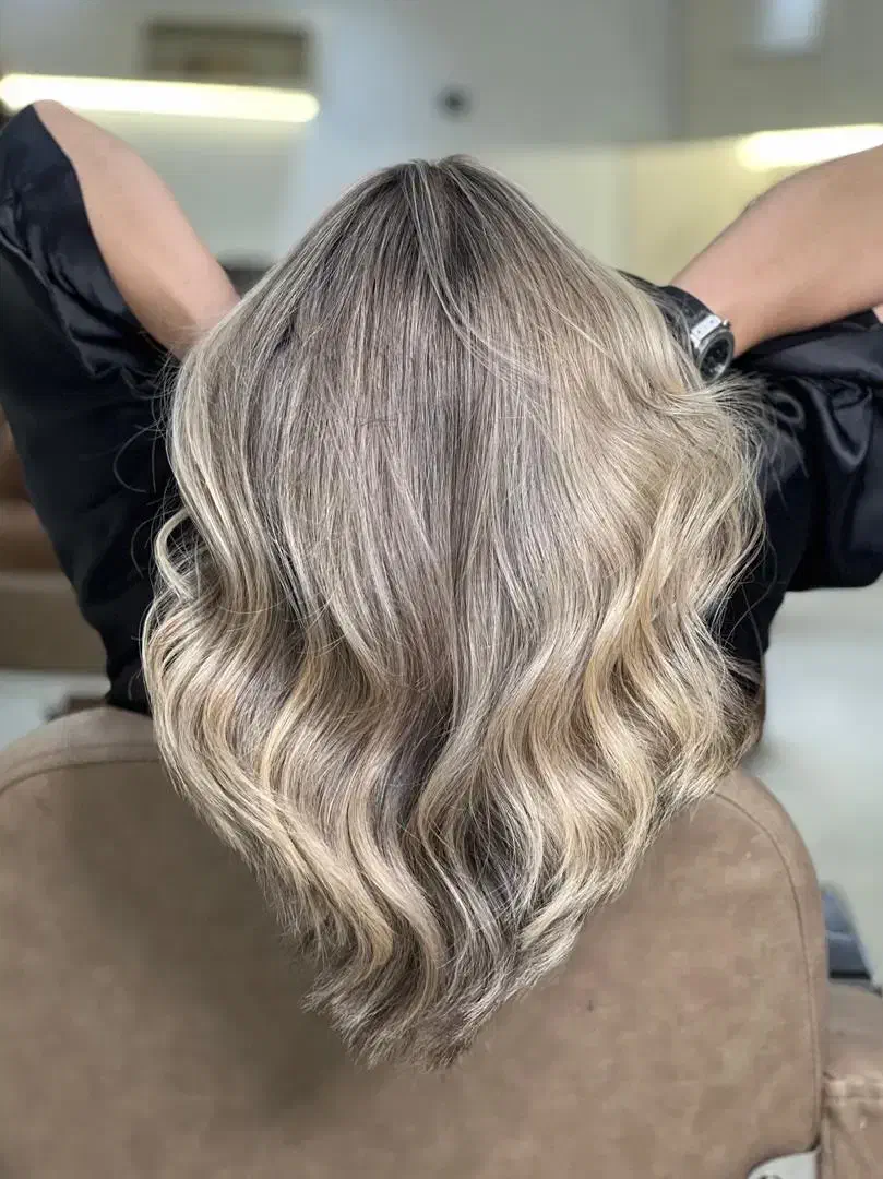 دستیار مسلط در لاین رنگ لایت محدوده اقدسیه|استخدام درمانی، زیبایی، بهداشتی|تهران, کاشانک|دیوار