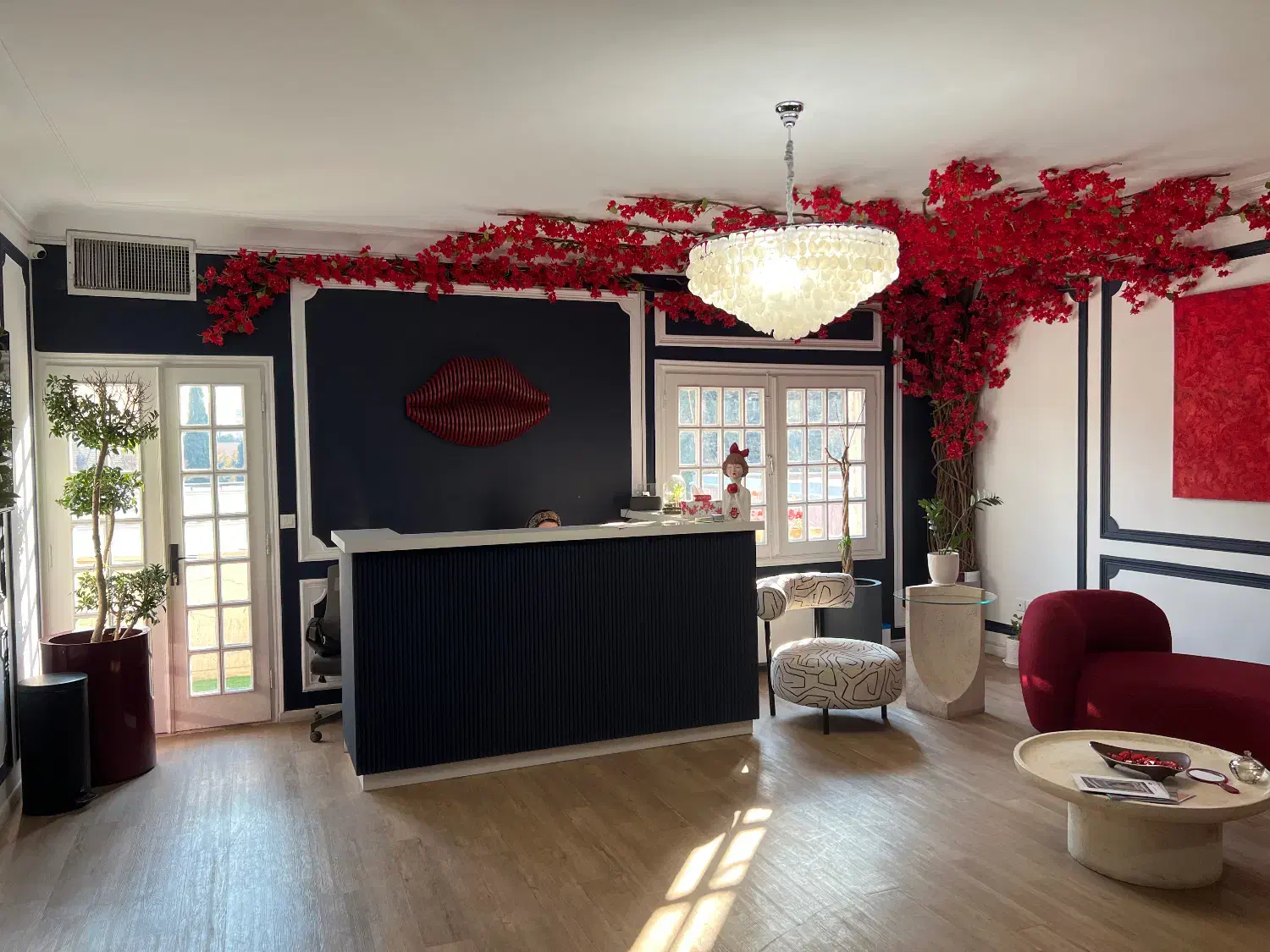 استخدام نیروی خدمات و مهماندار|استخدام سرایداری و نظافت|تهران, الهیه|دیوار