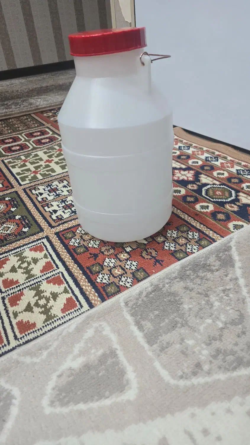 دبه ۶ کیلویی ۹تا وکوچیک ها حدوده ۱۰ تا|ظروف نگهدارنده، پلاستیکی، یک‌بارمصرف|مشهد, رضاییه|دیوار