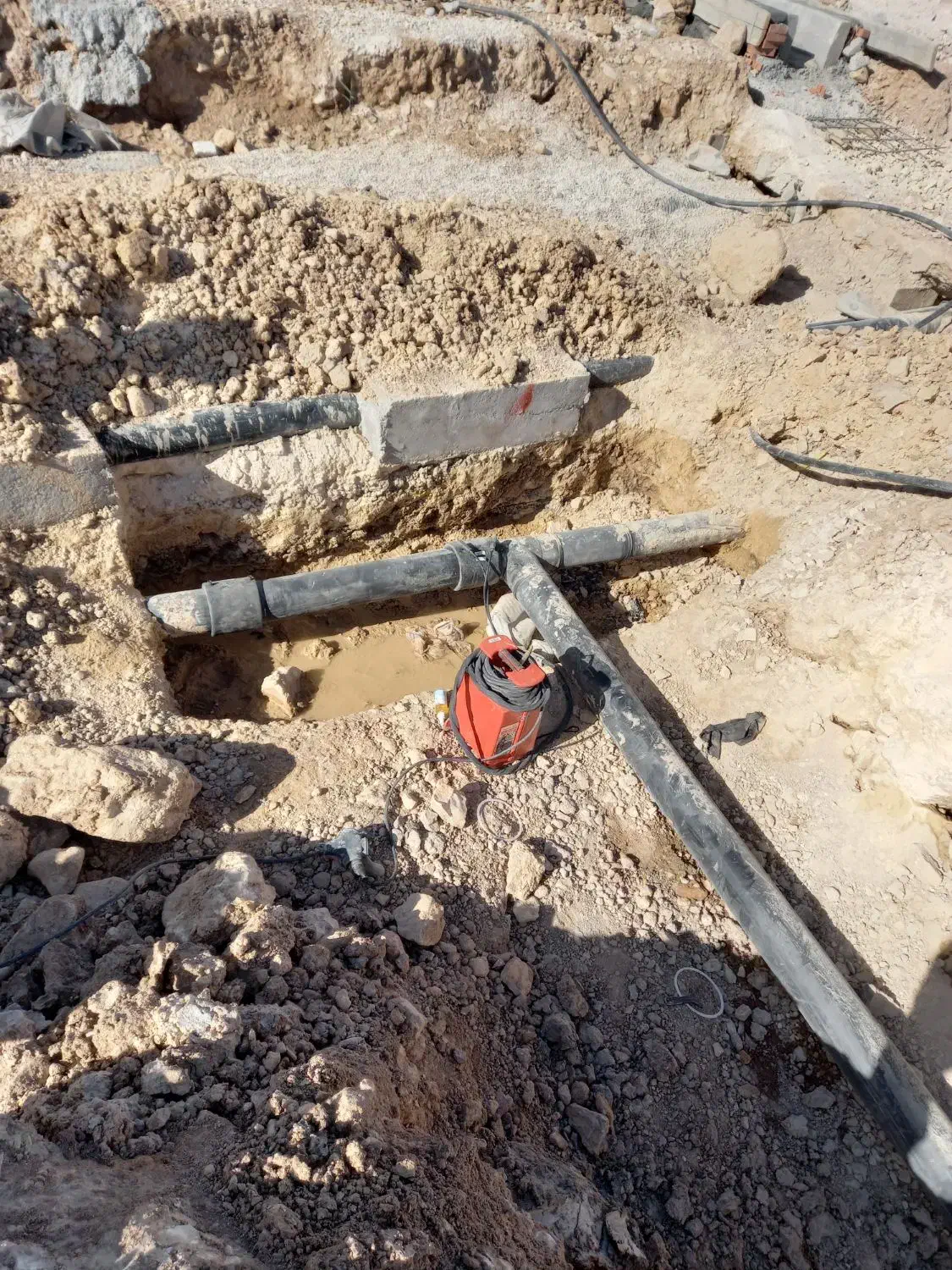 جوش و جوشکاری و لوله کشی لوله پلی اتیلن|خدمات پیشه و مهارت|شیراز, شاهچراغ|دیوار