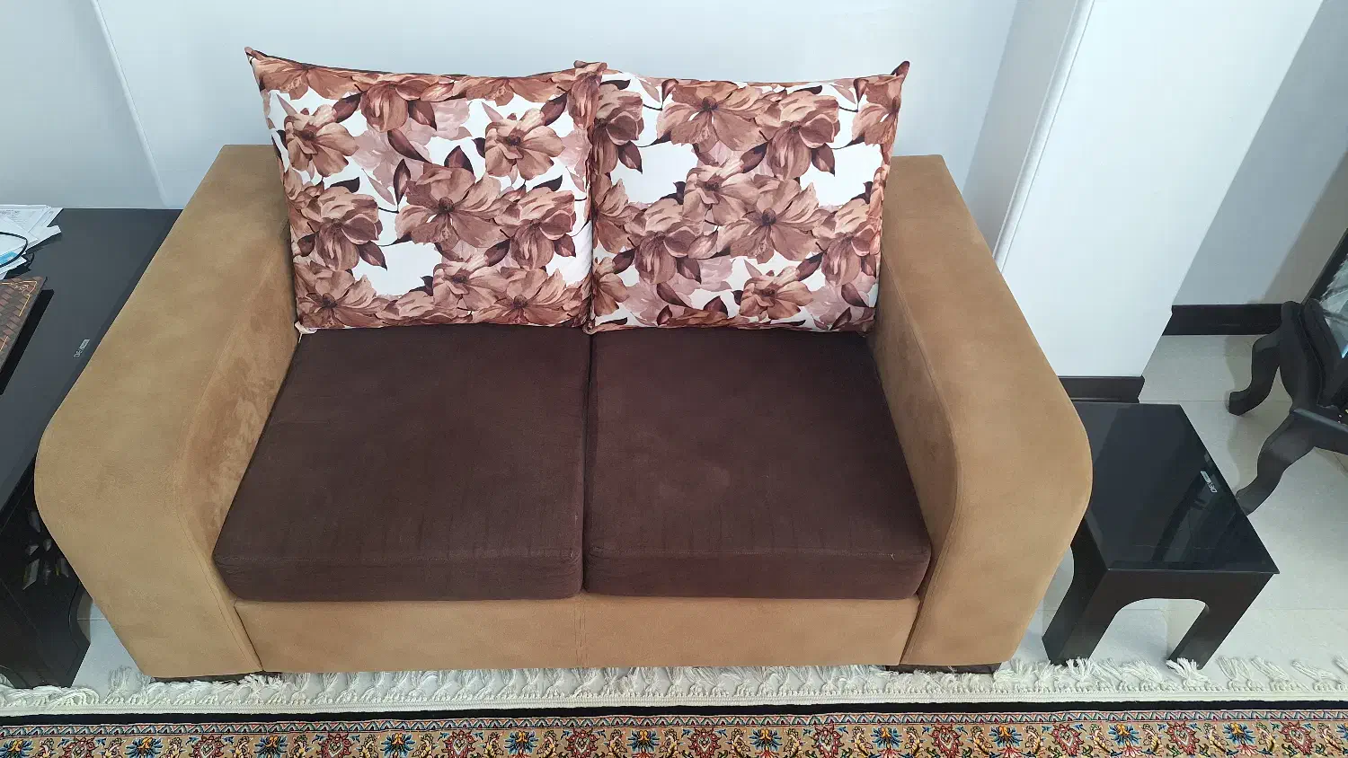 مبل 7نفره|مبلمان خانگی و میز عسلی|صدرا-فارس, فاز ۲|دیوار