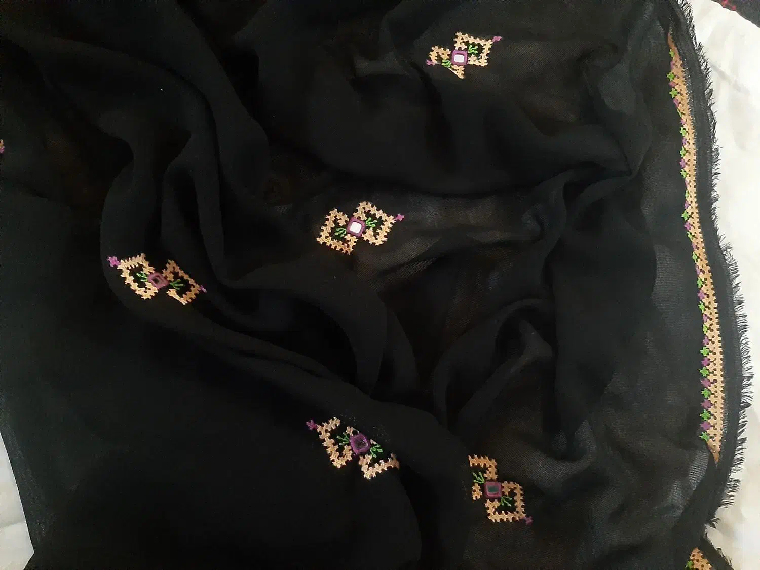 چادرپلیواری بانخ ابریشم میدوزم|لباس|لاشار, |دیوار