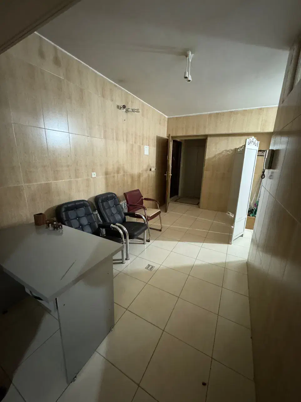 دفترکار ۷۰ متری دو خواب تمیز هشت بهشت غربی|اجارهٔ دفتر کار، اتاق اداری، مطب|اصفهان, ملک|دیوار