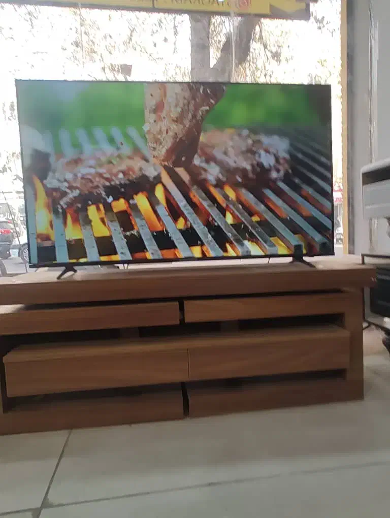 خریدار تلویزیون سالم و خراب از ۳۲ تا ۷۵|تلویزیون و پروژکتور|اصفهان, خلجا|دیوار