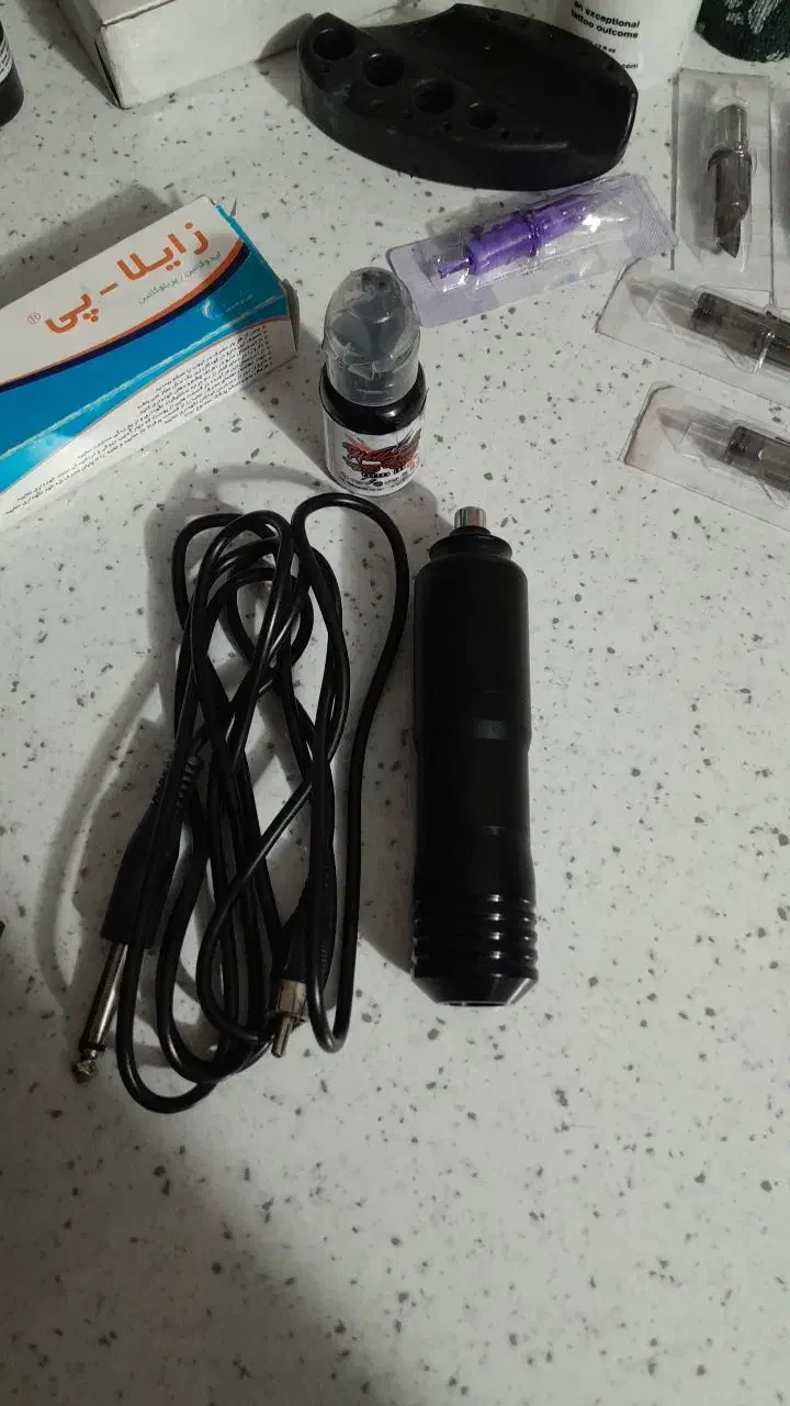 دستگاه تاتو بدن به همراه کمی لوازم|آرایشی، بهداشتی، درمانی|سنگر, |دیوار